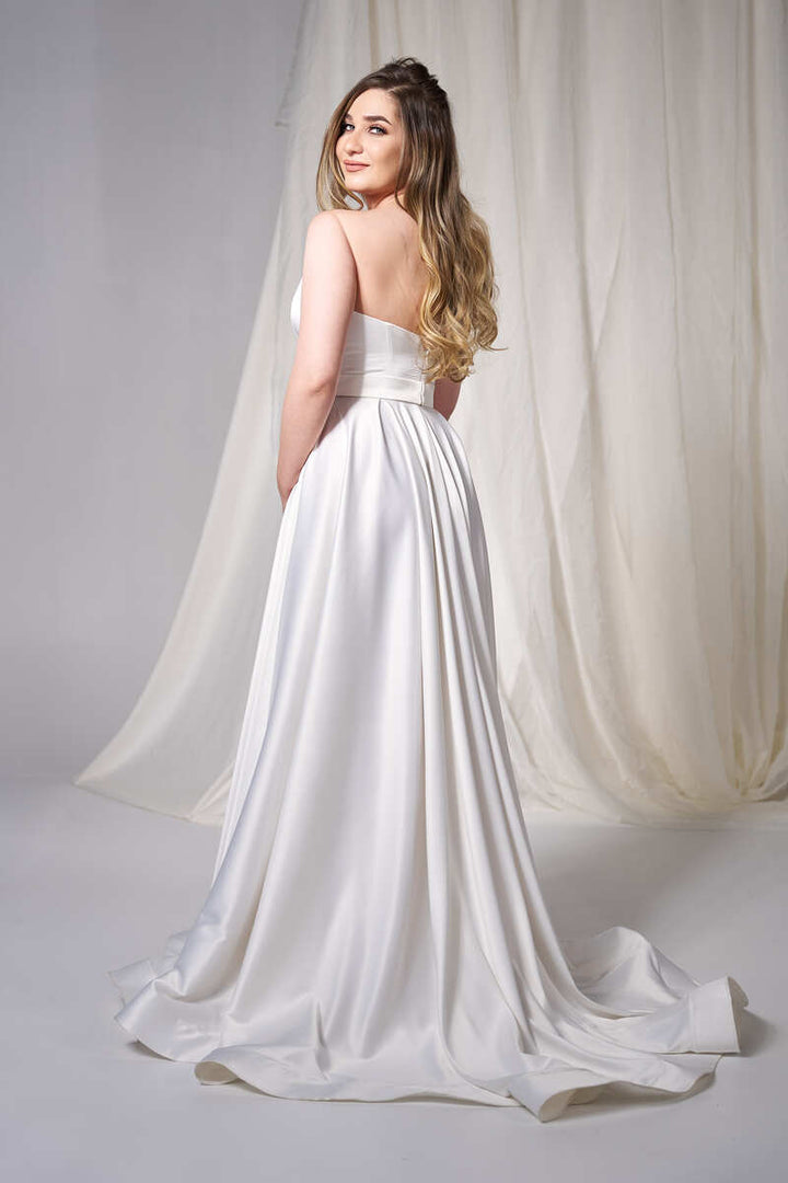 Rochie de mireasa Eva