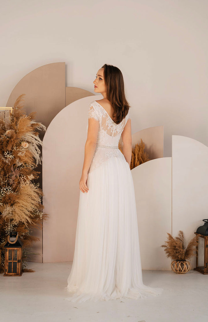 Luada wedding dress