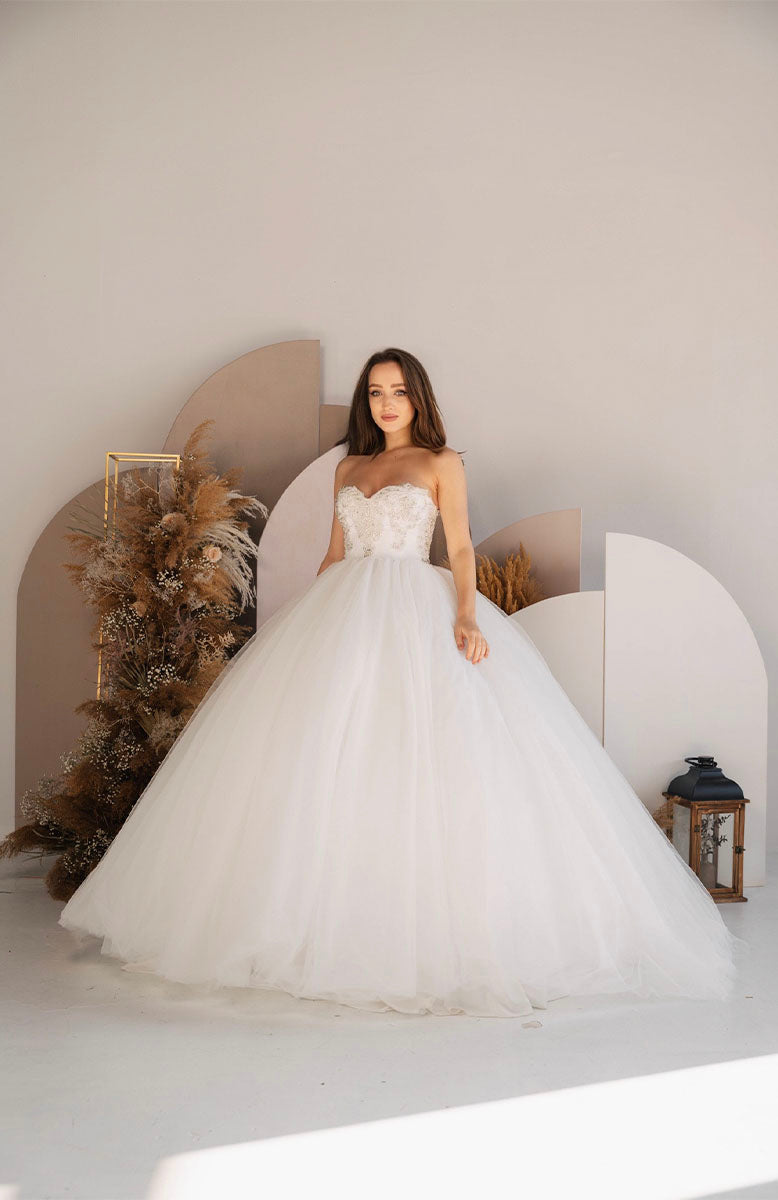 Iria wedding dress