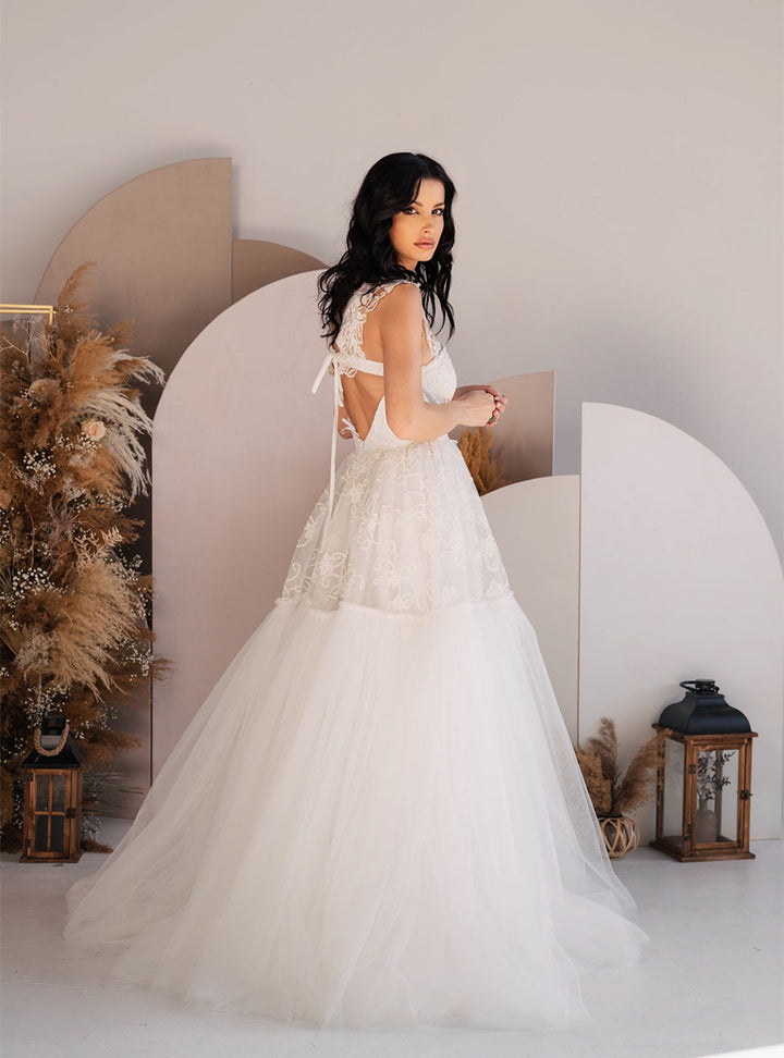 Irisa wedding dress