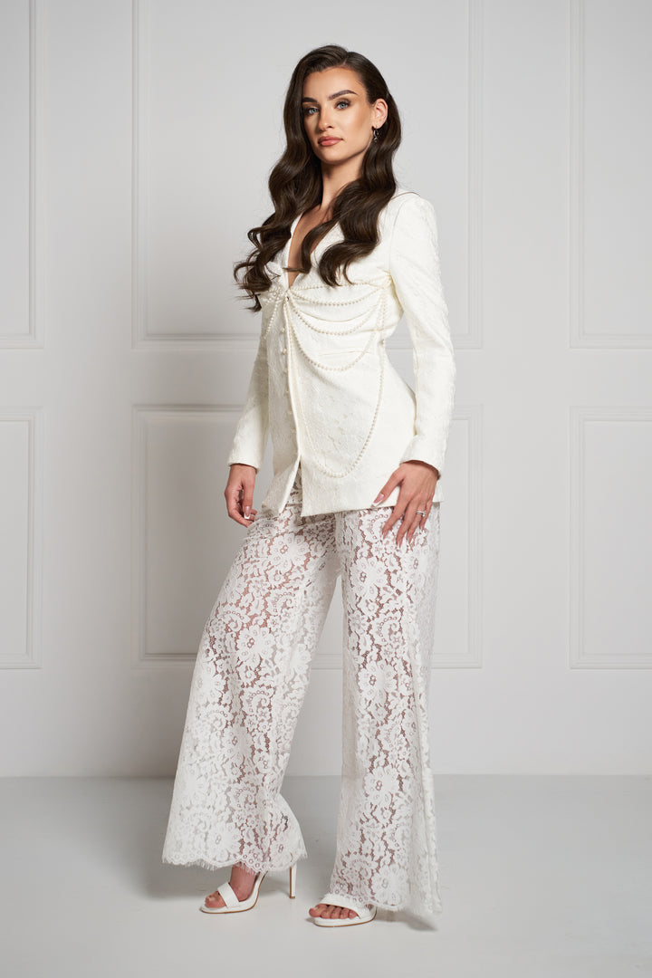 Costum din dantela cu perle Camela