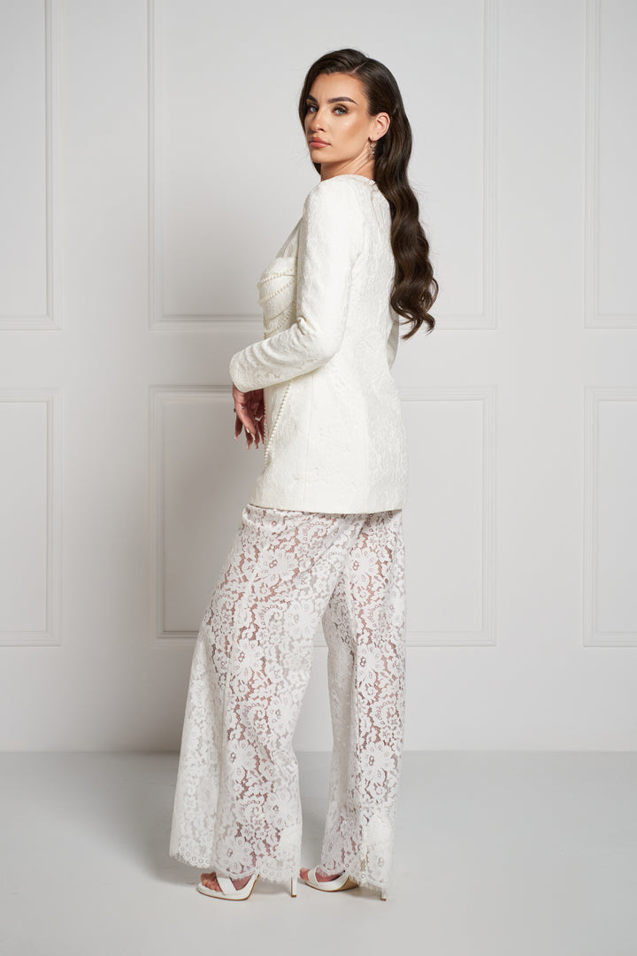 Costum din dantela cu perle Camela