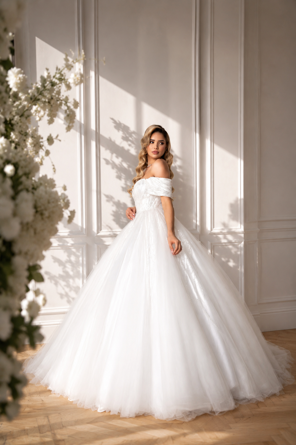 Rochie de mireasa printesa Reina