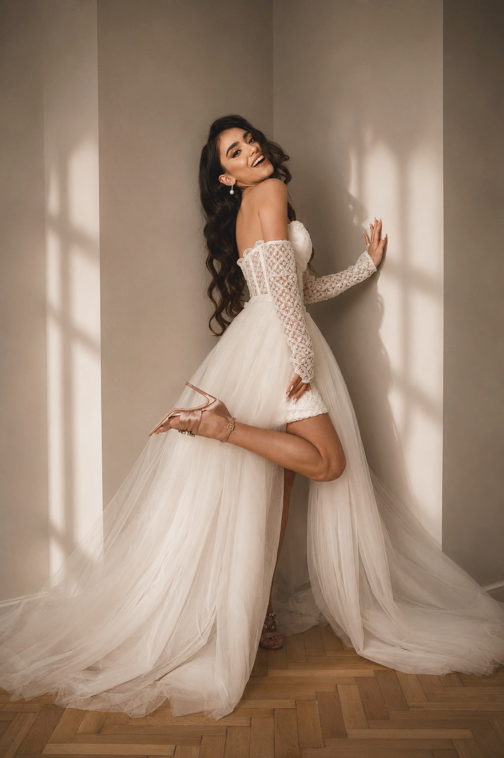 Amelie short wedding dress with detachable skirt