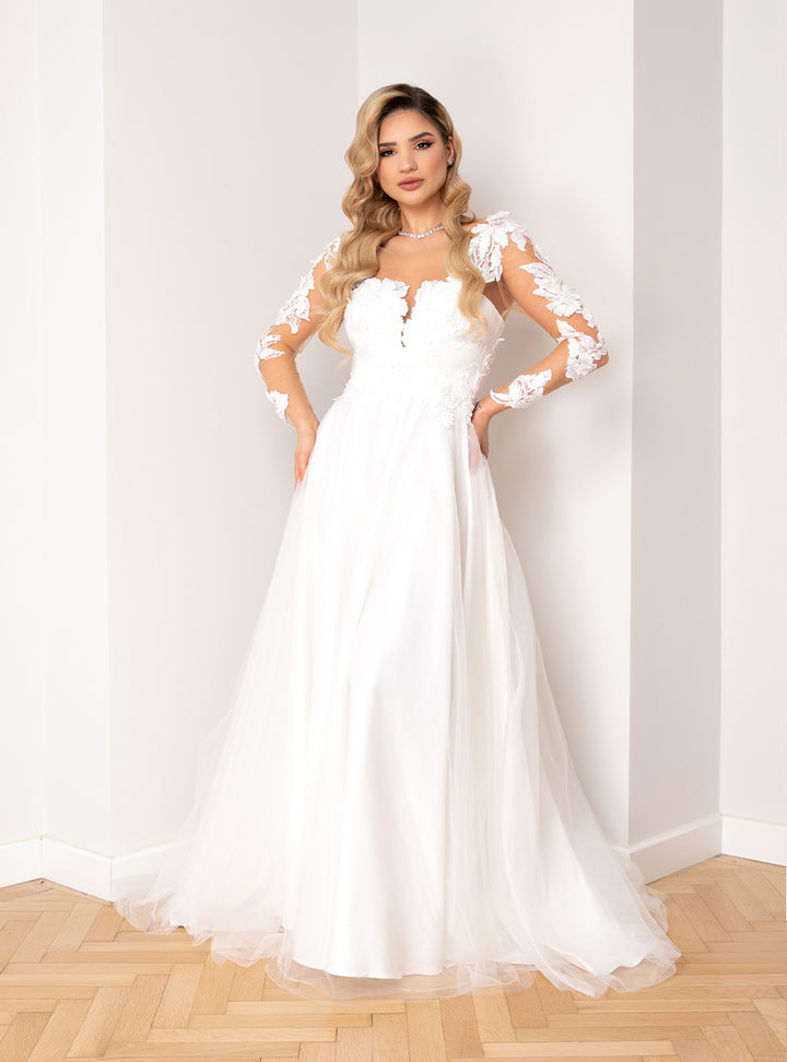 Caroline classic wedding dress
